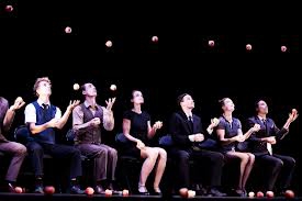 Les INVITES : Gandini Juggling : smashed