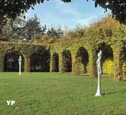 Biennale de sculpture château de Bois Guilbert