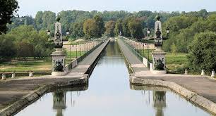 Visite de Briare autour de son pont-canal et le sentier de Gaston