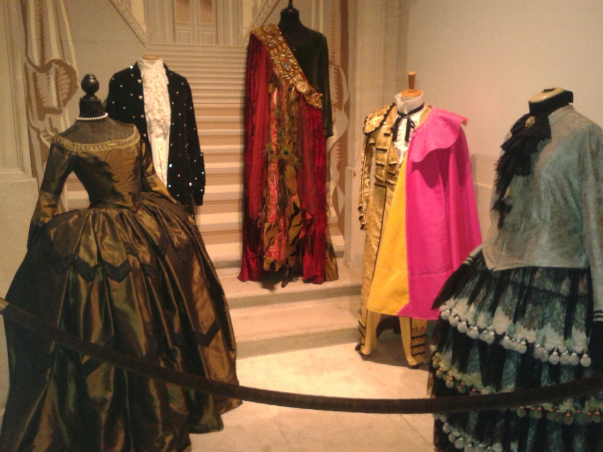 TOUS A L'OPERA