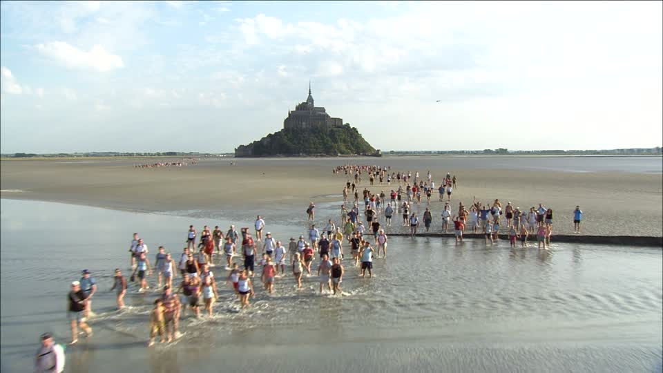 Direction la BAIE du MT ST MICHEL