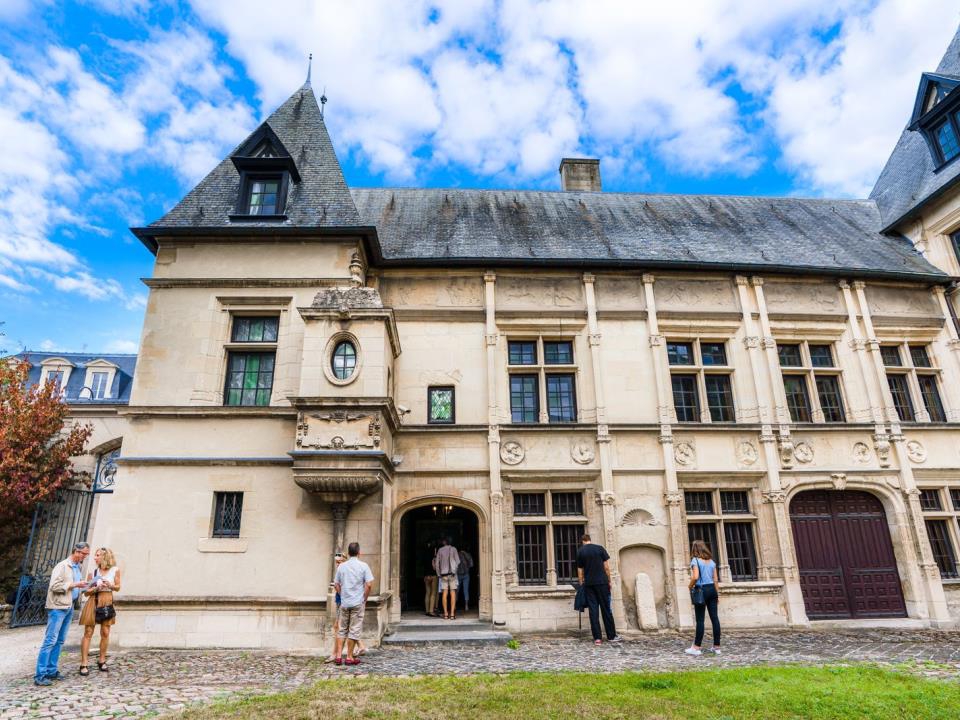 VISITE DU MUSEE LE VERGEUR A REIMS