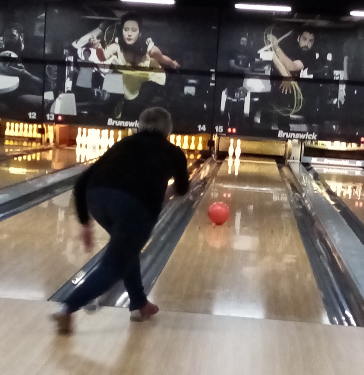 BOWLING
