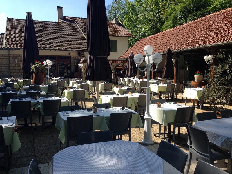 Dîner en terrasse à La Mare aux Canards
