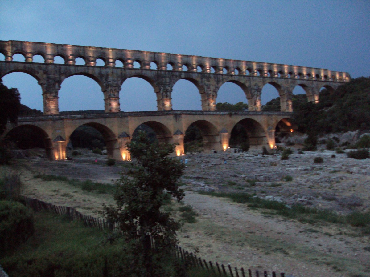 Soirée: les vignerons sur le pont du Gard