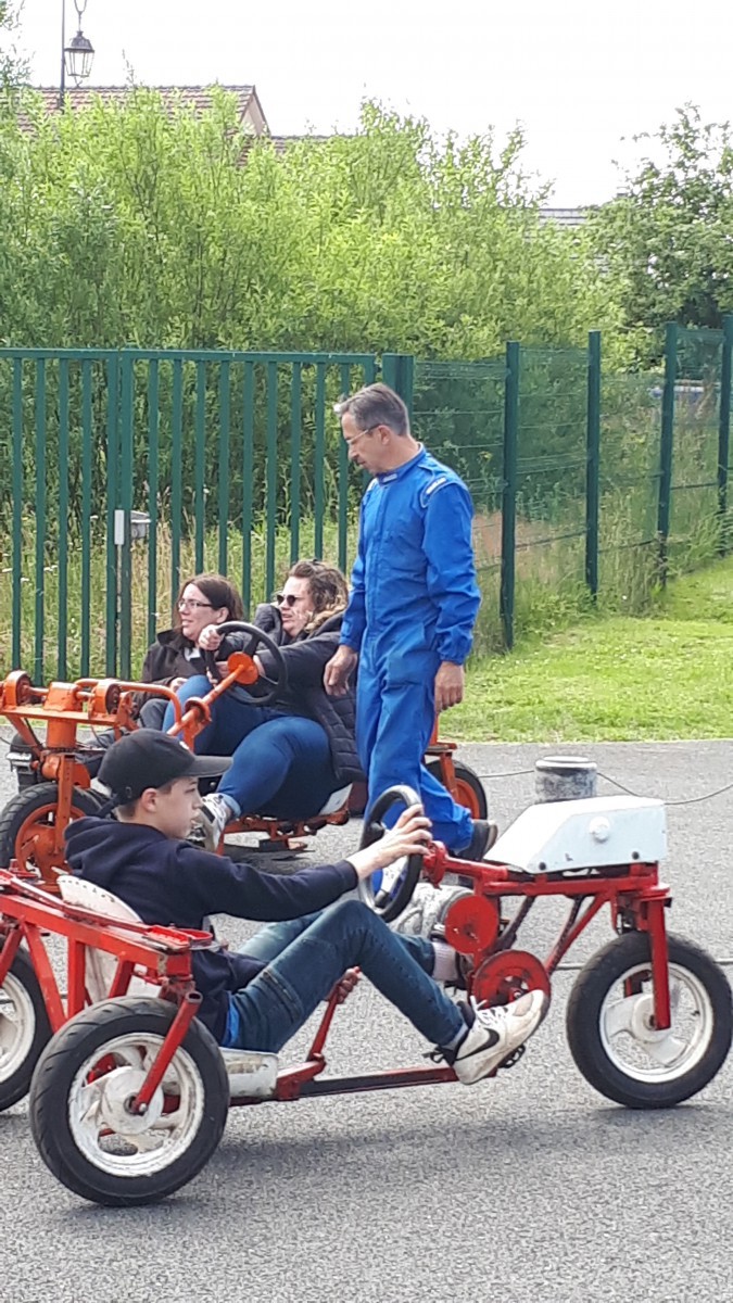 JOURNEE INITIATION CONDUITE DE VOITURES A PEDALES-SLIDE KART A PEDALES- A MOTEUR-TRIPORTEURS...Forum des associations de la ville de Notre Dame de Bondeville