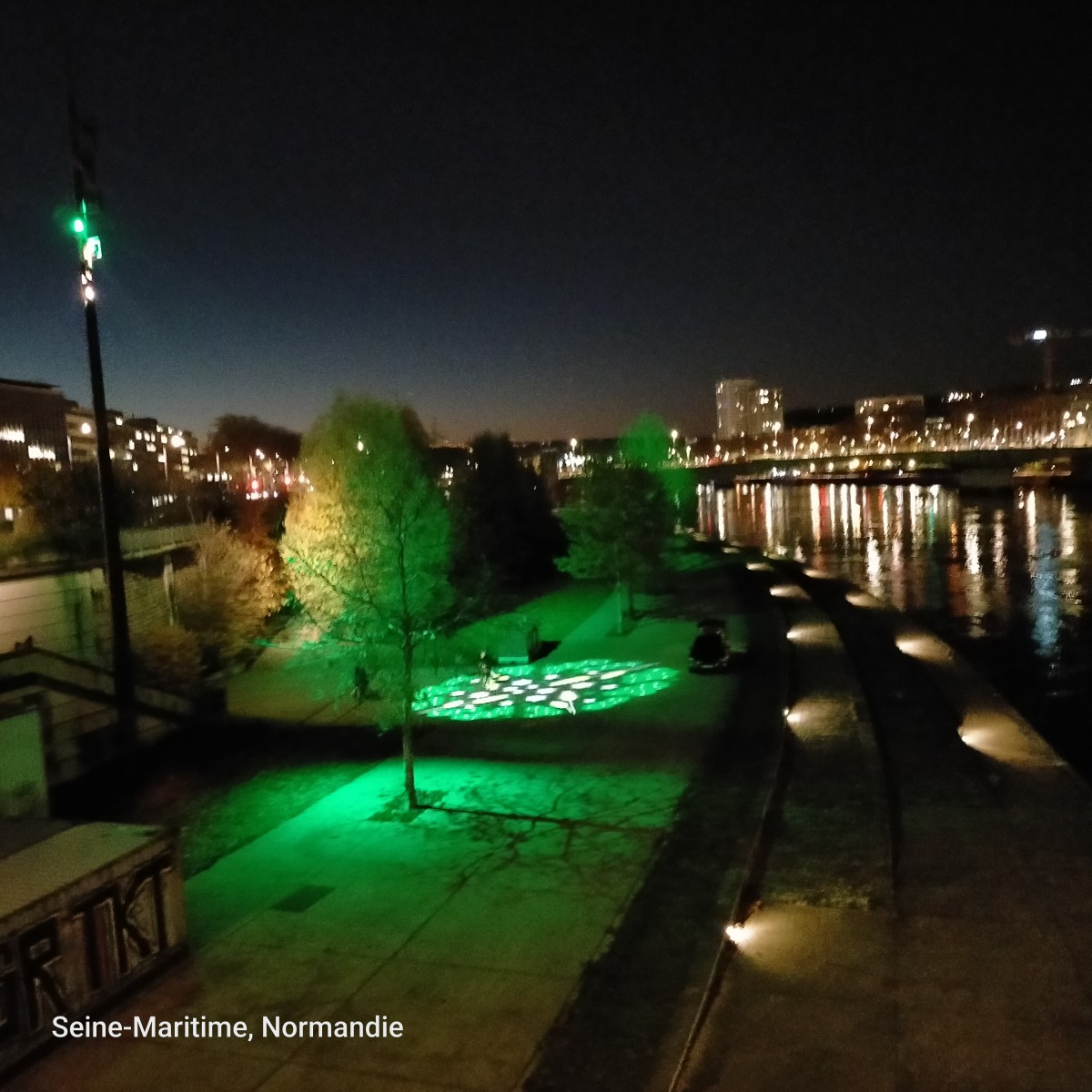 Marche   balade  quais de  Rouen