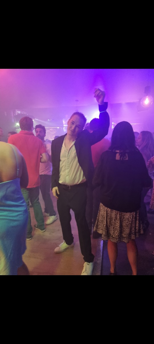 Aller manger et danser au SO
