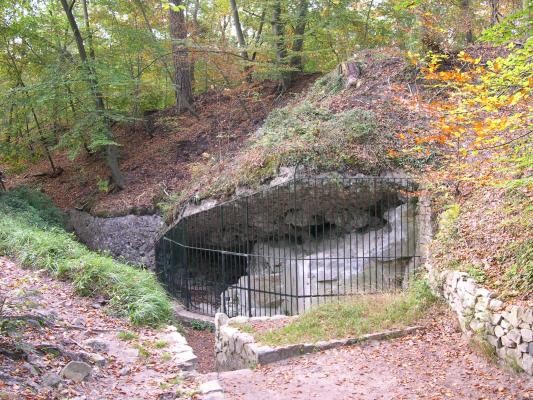 La grotte au cristaux et la Table du Grand Matre avec pique nic