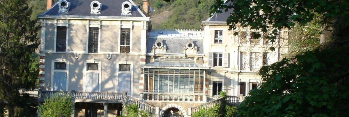 LA FAMILLE TERRAY ET LE CHATEAU VATTAIRE ST EGREVE