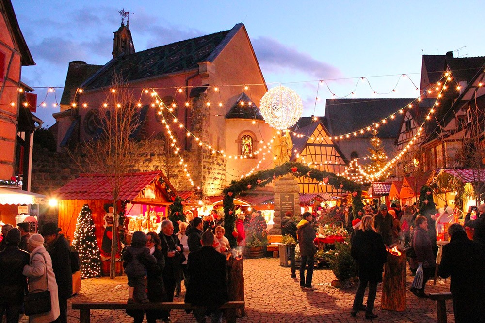 Fête de Noël au château de Menilles-balades en voiture à pedales