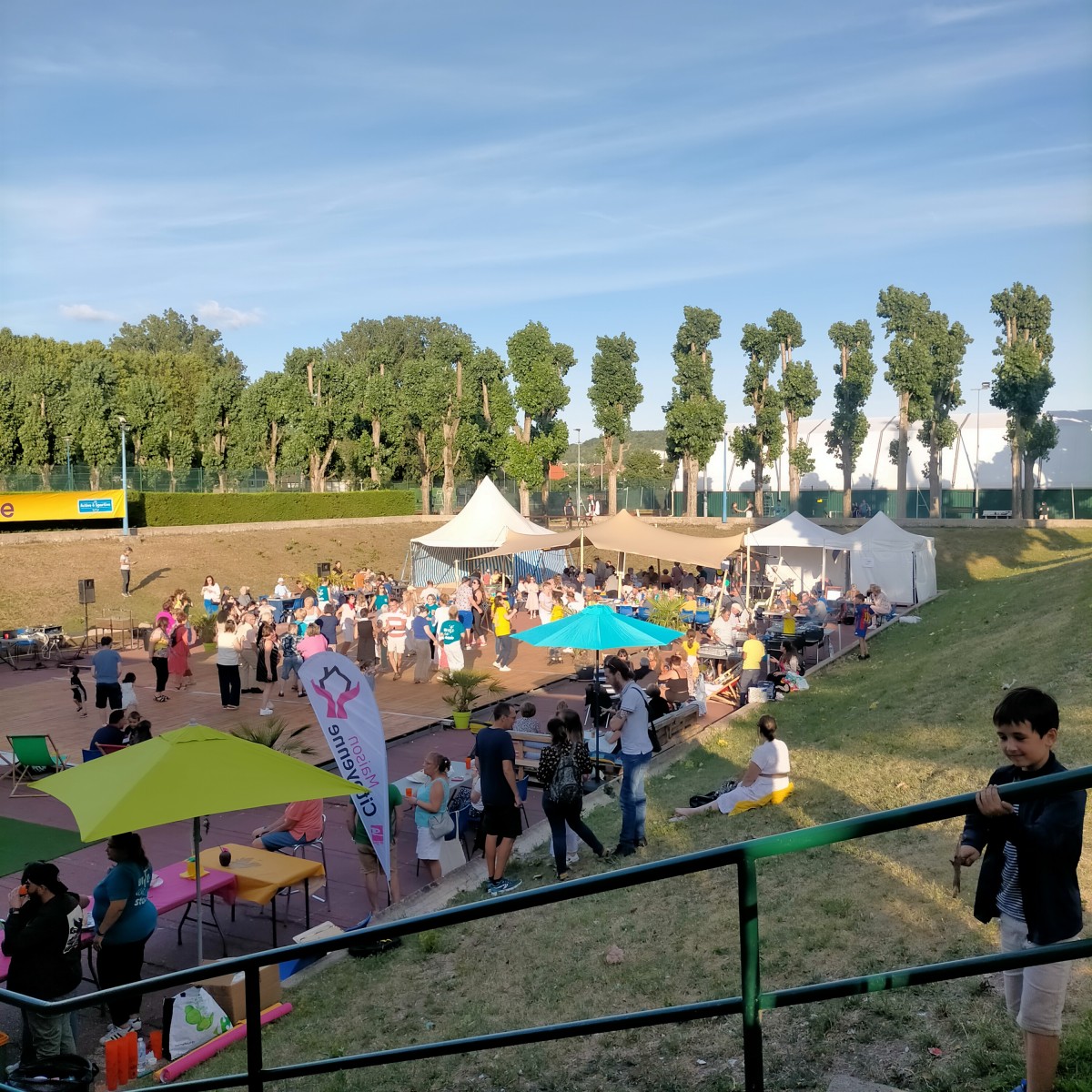 Stade soirée danse électro hip-hop