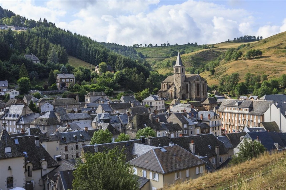VACANCES à la carte et CURE (ou pas)  en AUBRAC