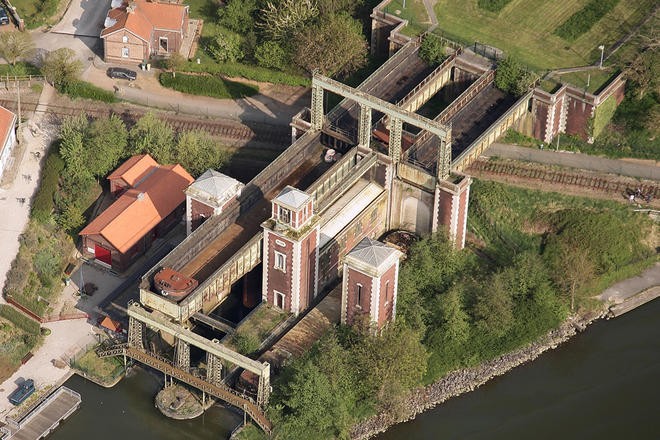 VISITE ASCENSEUR A BATEAUX HISTORIQUE ET LA GOUDALE à ARQUES