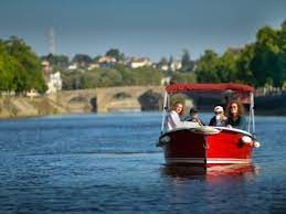Bateau électrique