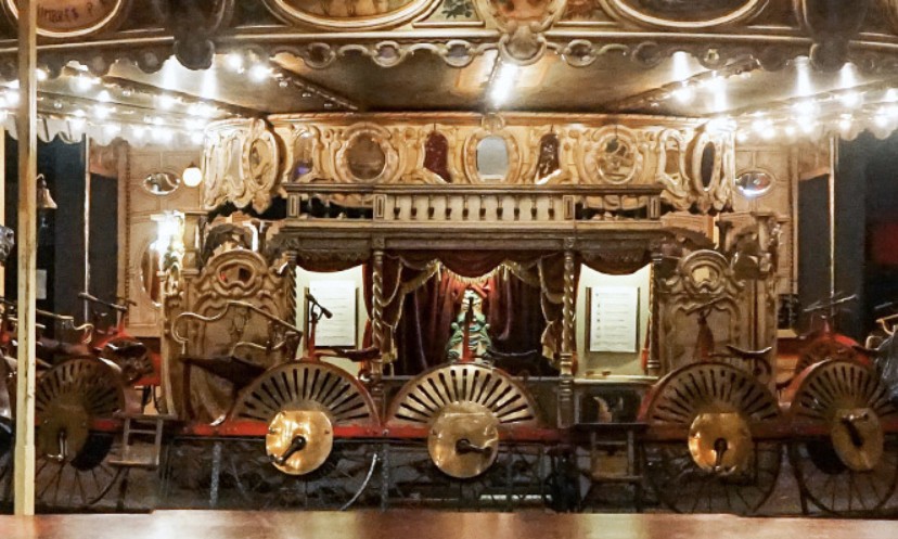 VG musée des Arts Forains Paris