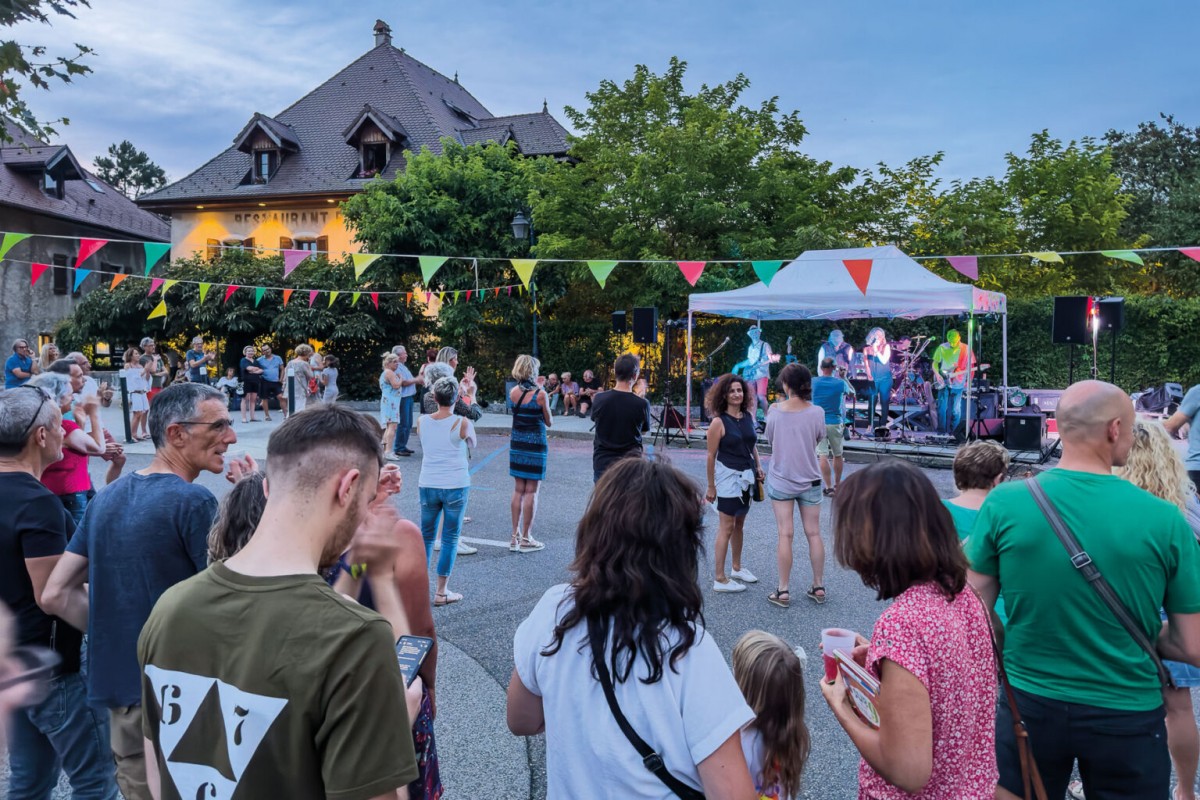 Les petits bals de l'été à Annecy-le-Vieux