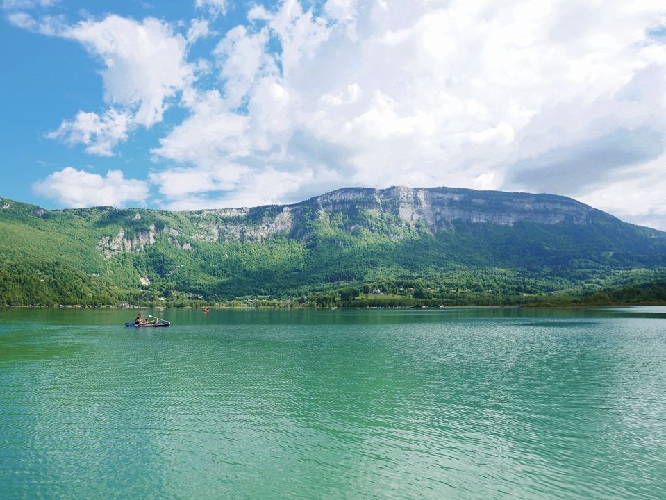 PIQUE-NIQUE ET BAIGNADE  LAC D'AIGUEBELETTE 73
