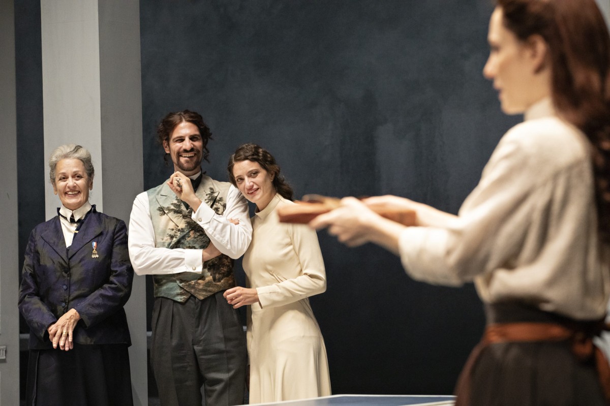 Théâtre Les fausses confidences / Marivaux Alain Françon