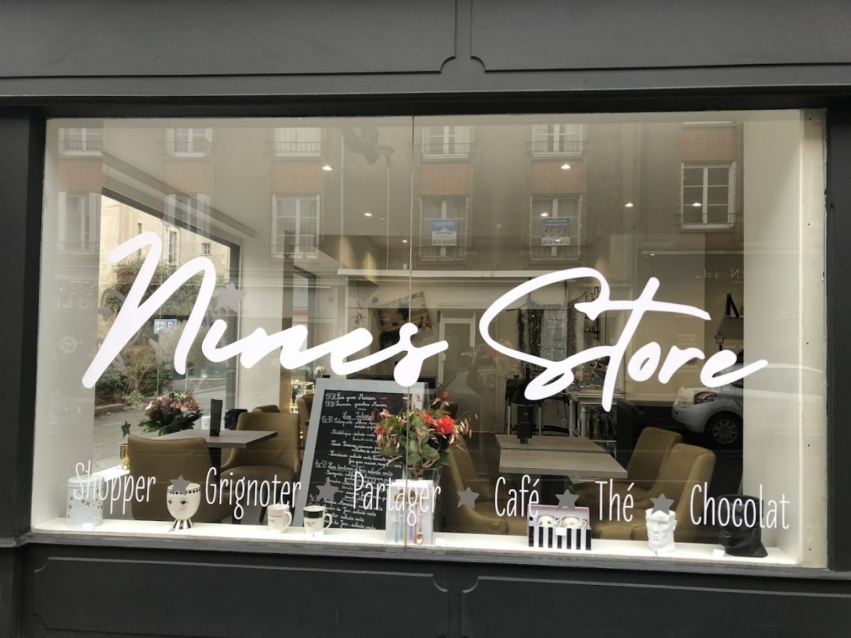 Un p'tit café (NINES STORE)
