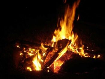 Faire du FEU à Ambrussum