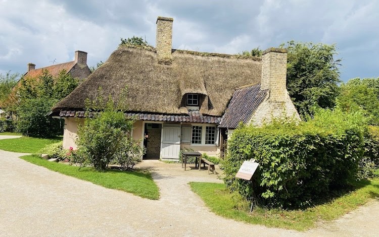 Rendez-vous au XIXe siècle dans un village rural