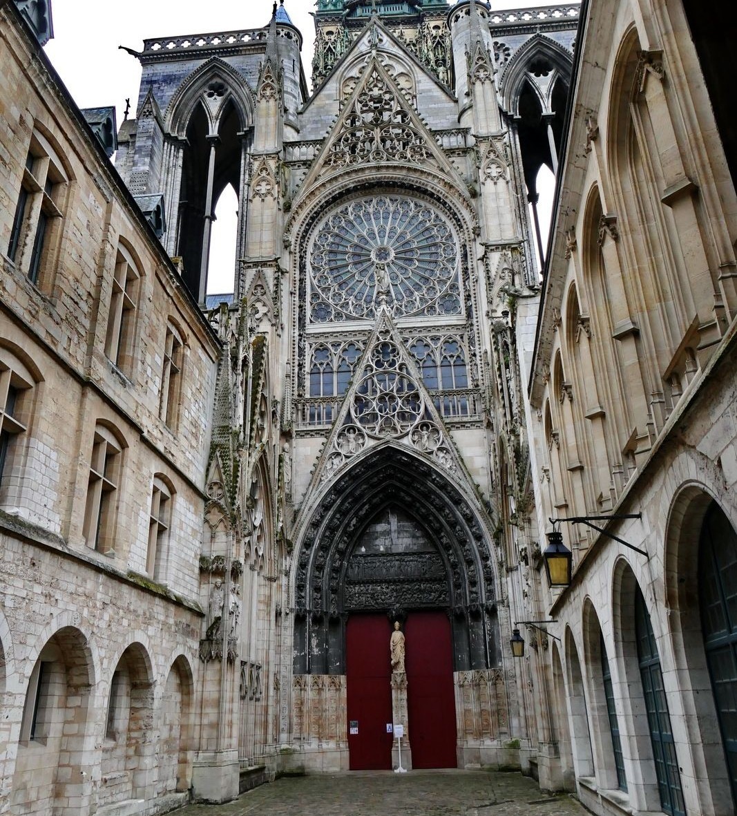 comedie musicale à la cathedrale