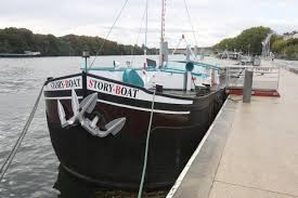 Théâtre sur le story-boat à Conflans-Sainte-Honorine