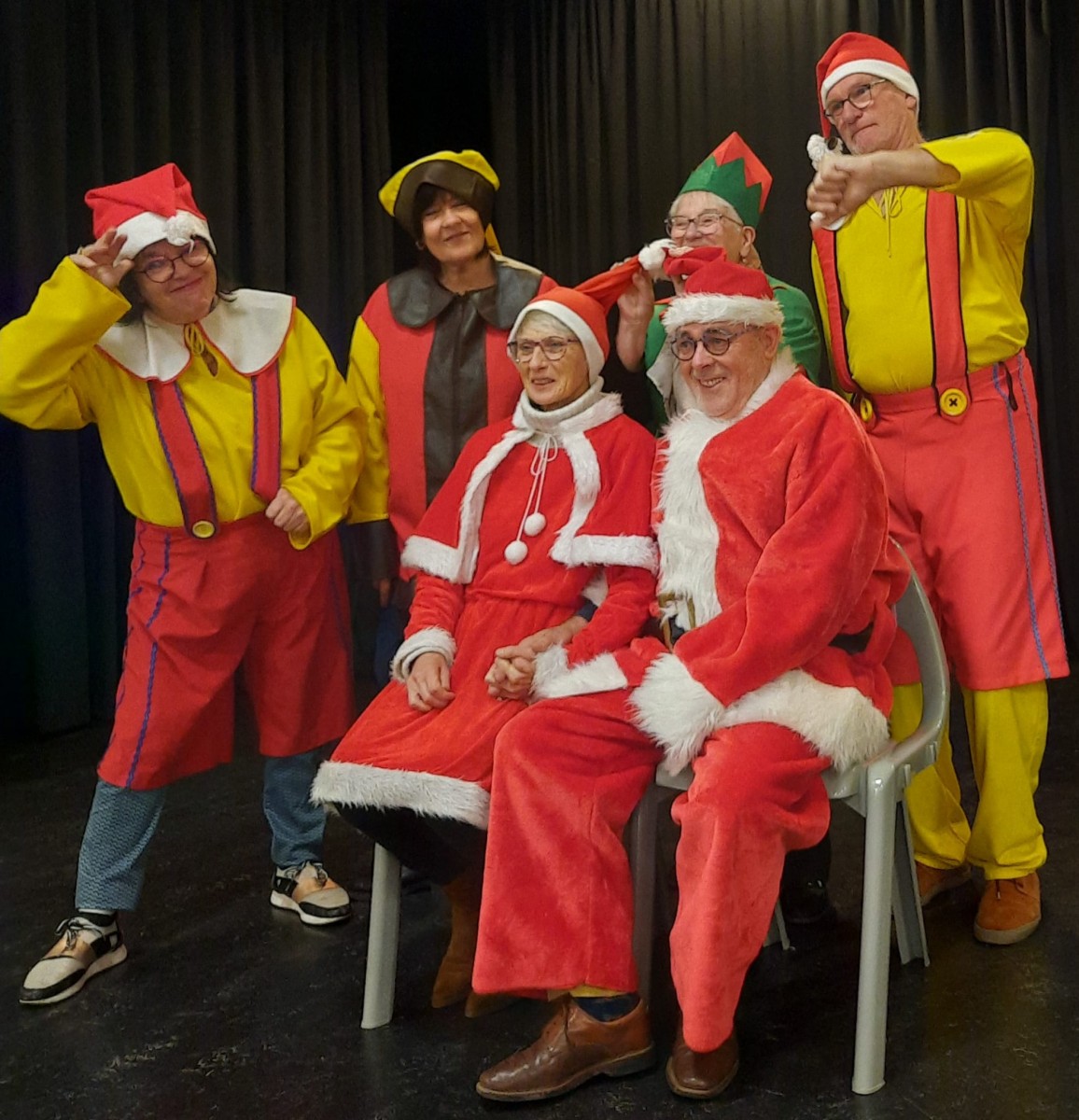 LA MERE NOEL SE REBELLE