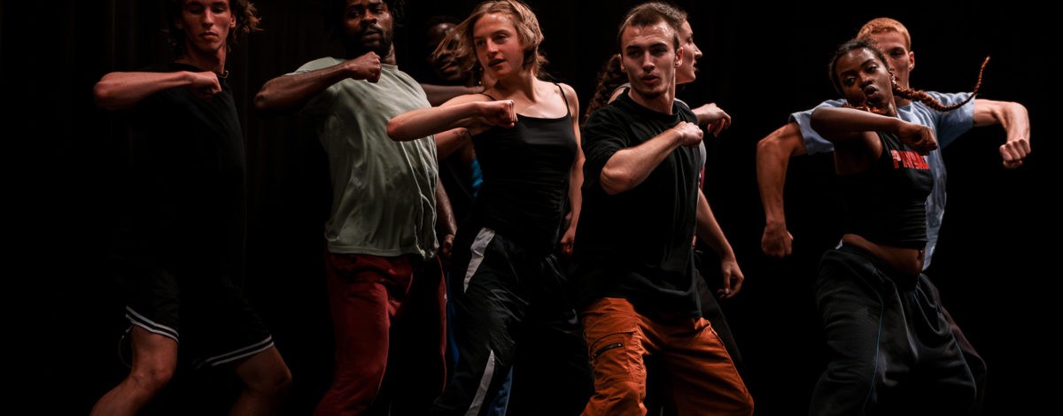 CITES DANSES Suresnes 20h : Nous n'arrivons pas les mains vides