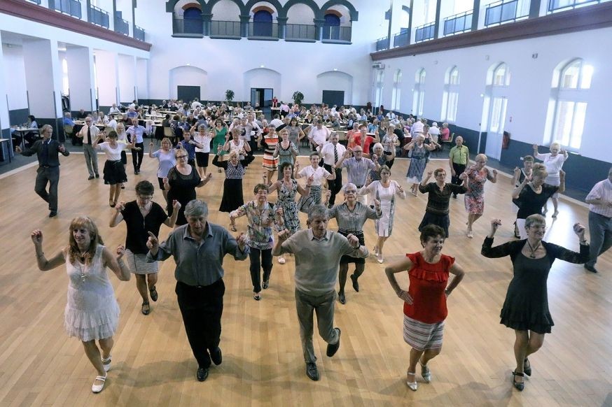 THE DANSANT DU MOIS D'AVRIL