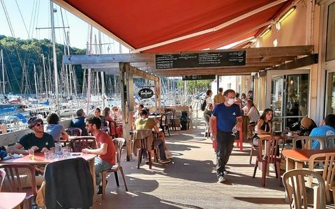 Sortir ce samedi soir : prendre une tartine et un pôt : )