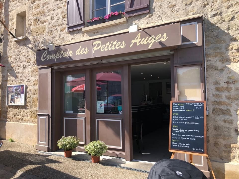 Déjeuner Au comptoir des Petites Auges suivi d'une balade de 5 km