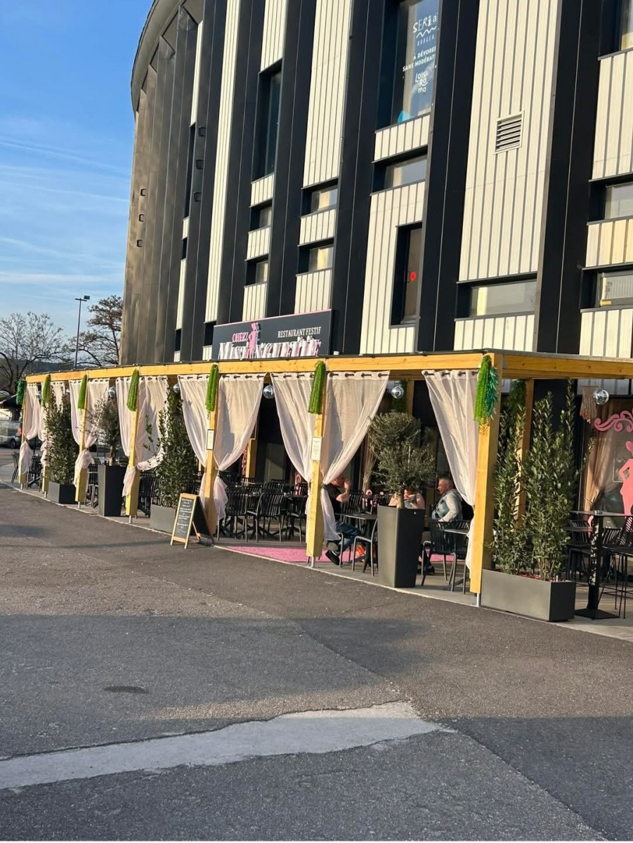 Accueil des nouveaux chez Mistinguette